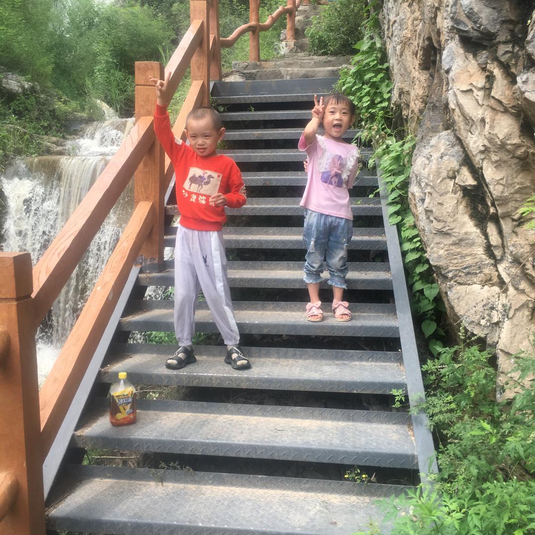 收购各种废品电缆，铜，铝。