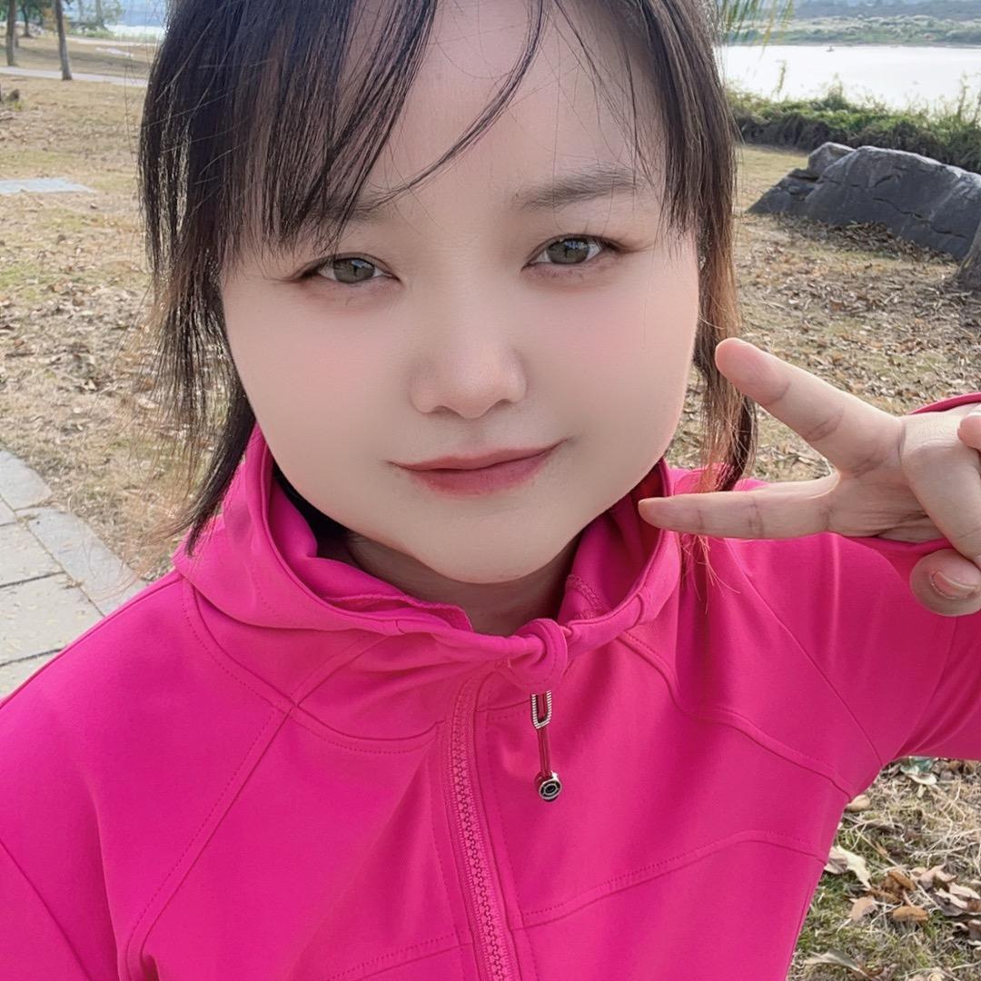 梅梅大码运动穿搭