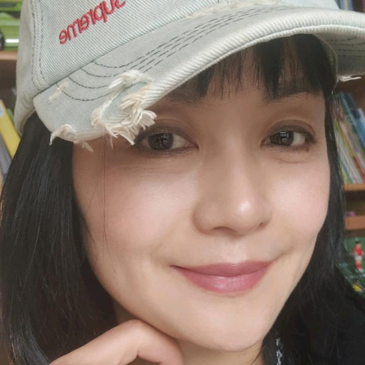 张晓芬（潘群儿