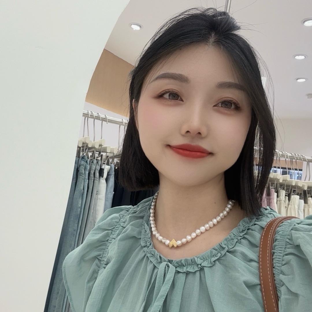 班莯女装