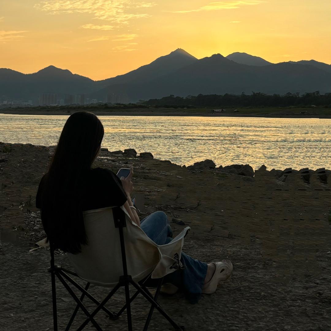 🌱锦鲤附体的小妹纸ᥫᩣ