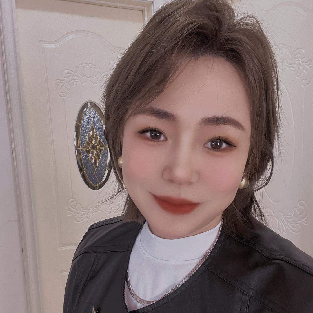 崔百万女装