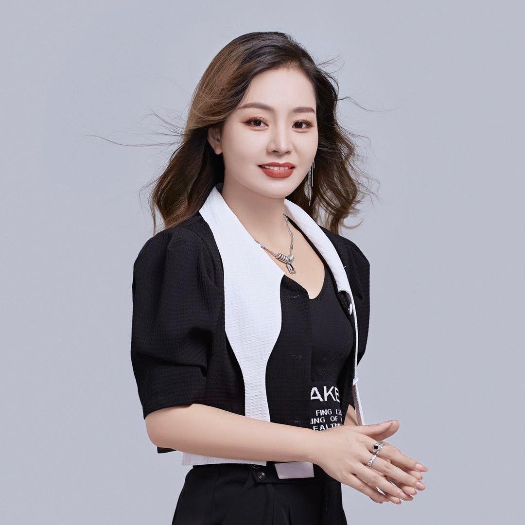 优美美学舞台妆～凡凡招收化妆学员