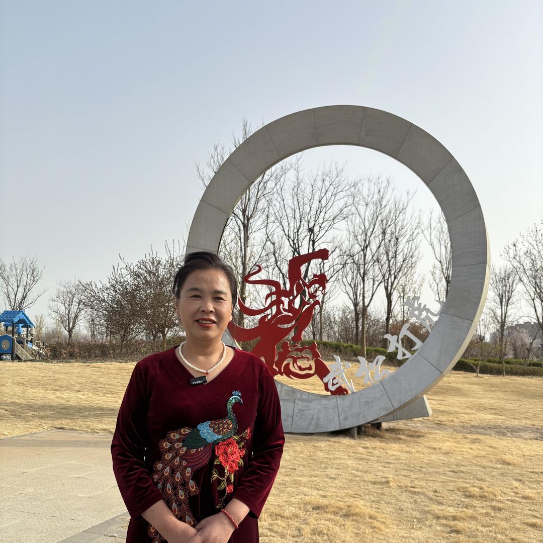 孟能能媒婆