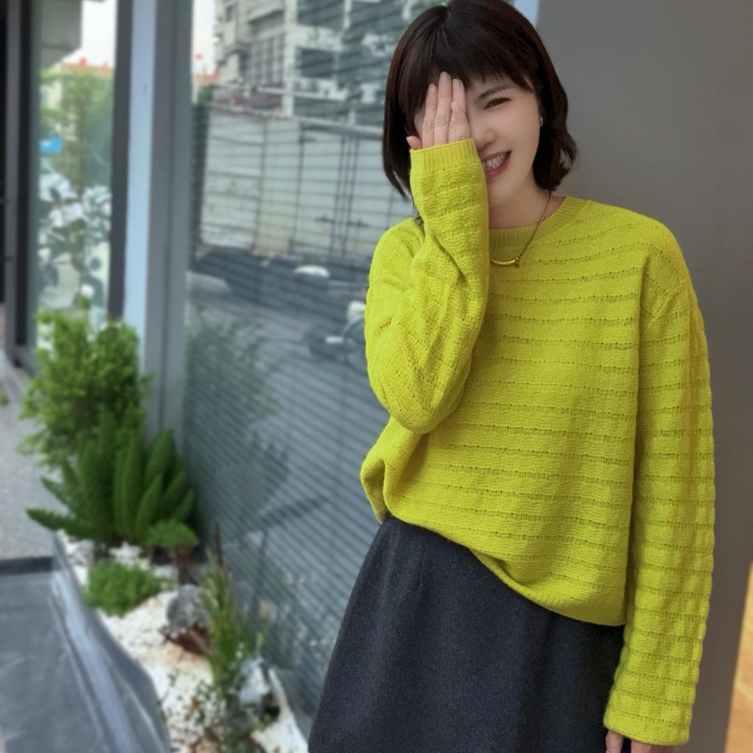 𝒲𝒽𝒾𝓉ℯ