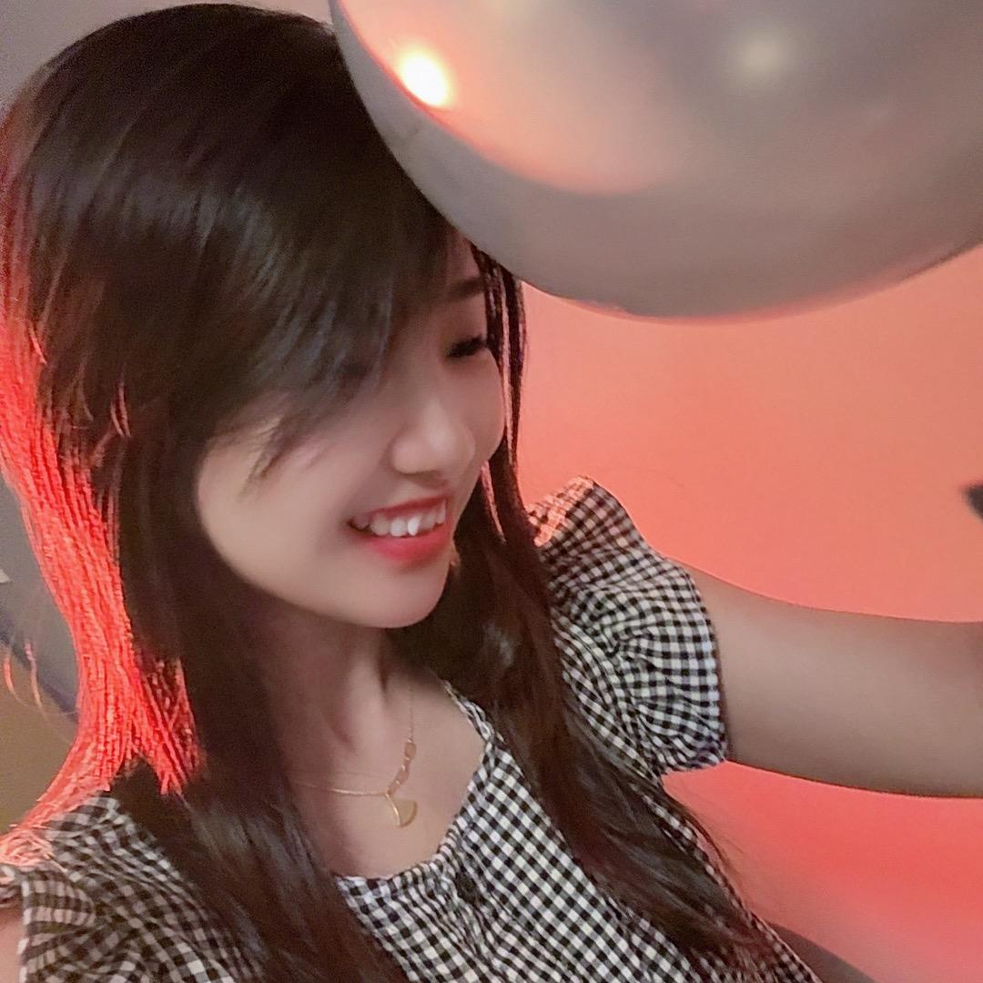 笑笑耶😘😘