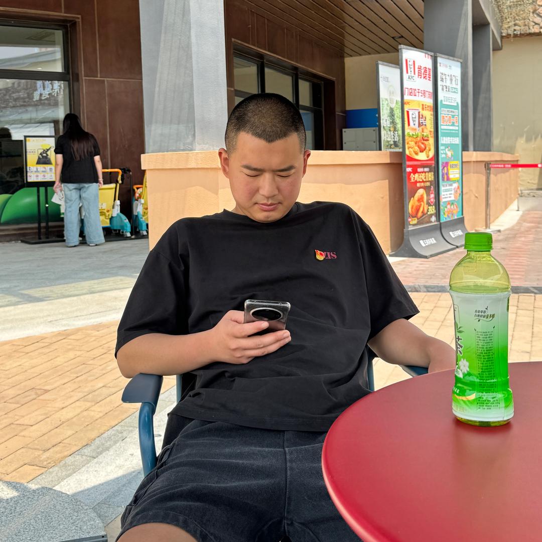 @卫老板与刘秘书