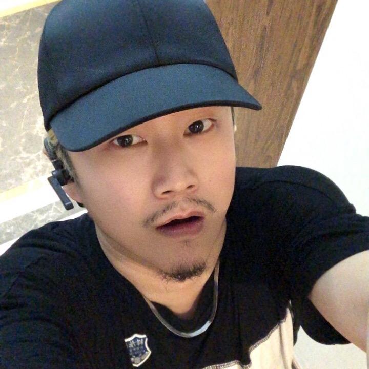 海城减龄发型设计：小伟老师