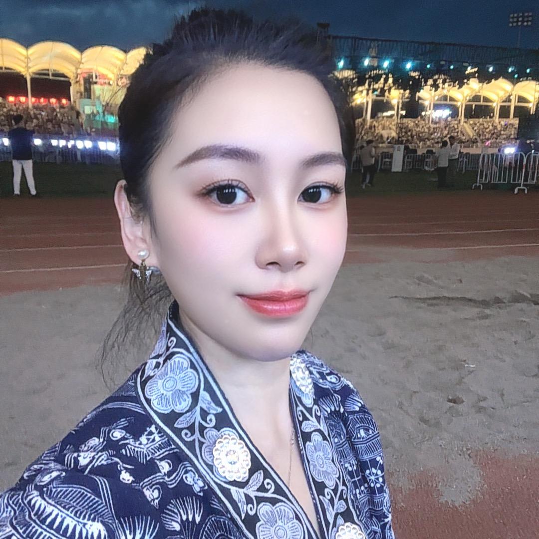 李星辰  🌙