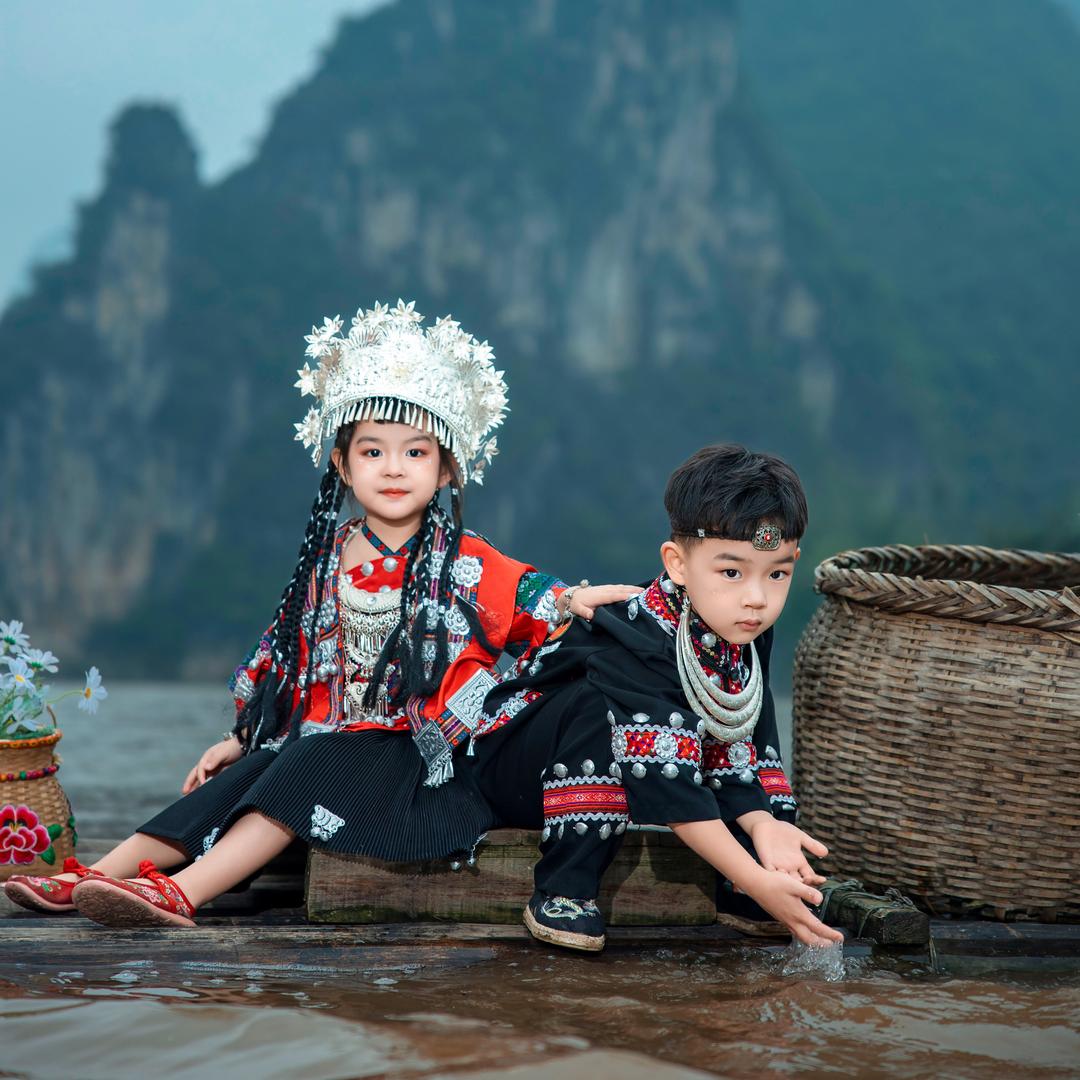 龙凤胎的百货铺