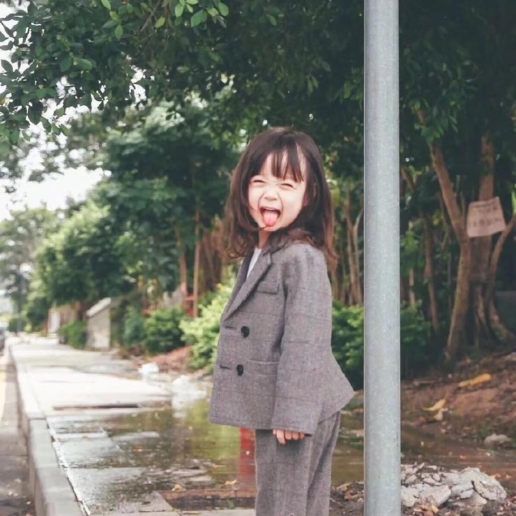 给月亮的三行诗