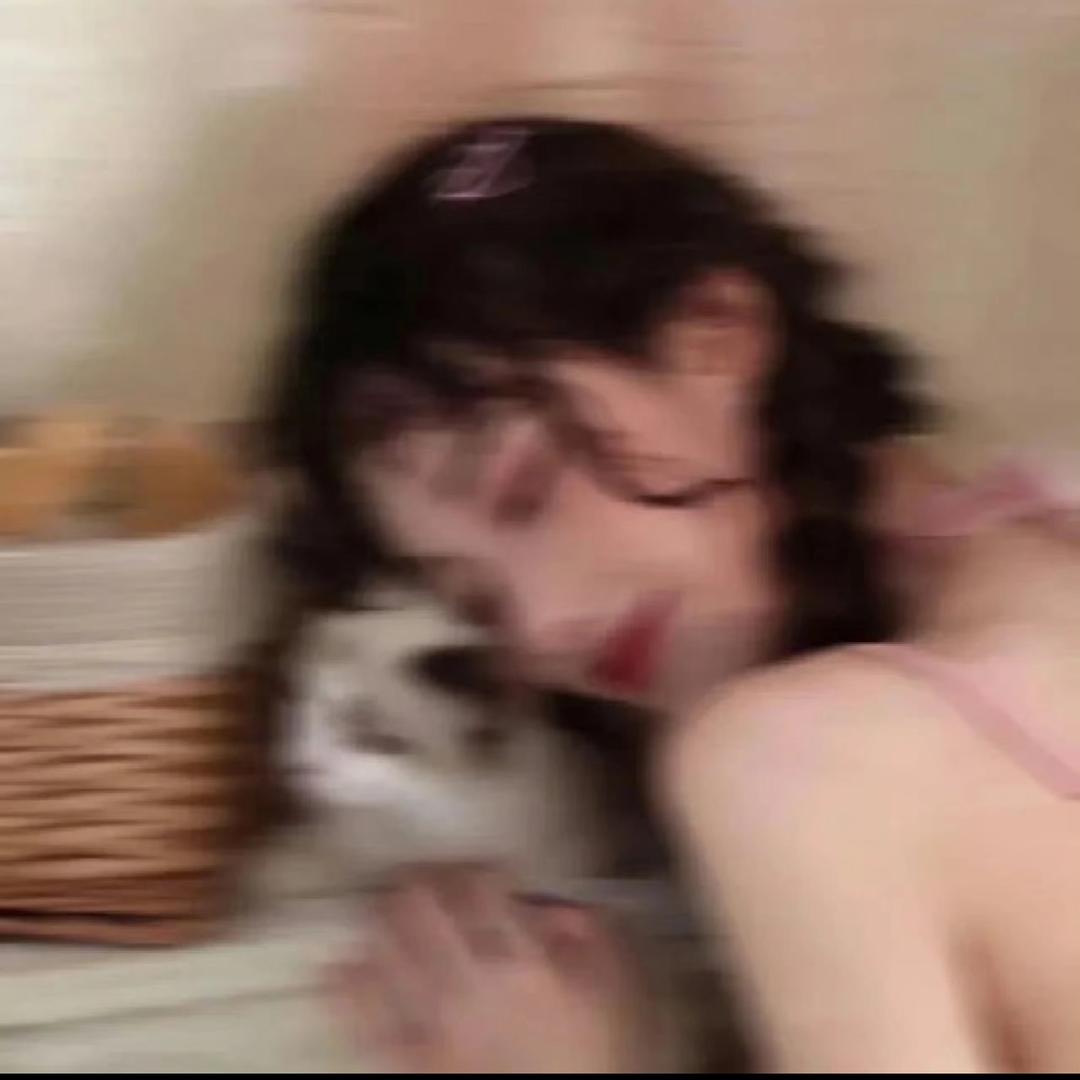 𝜗𝜚            周周ᝰ.