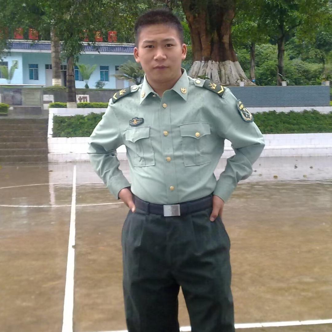 玩皮大叔.