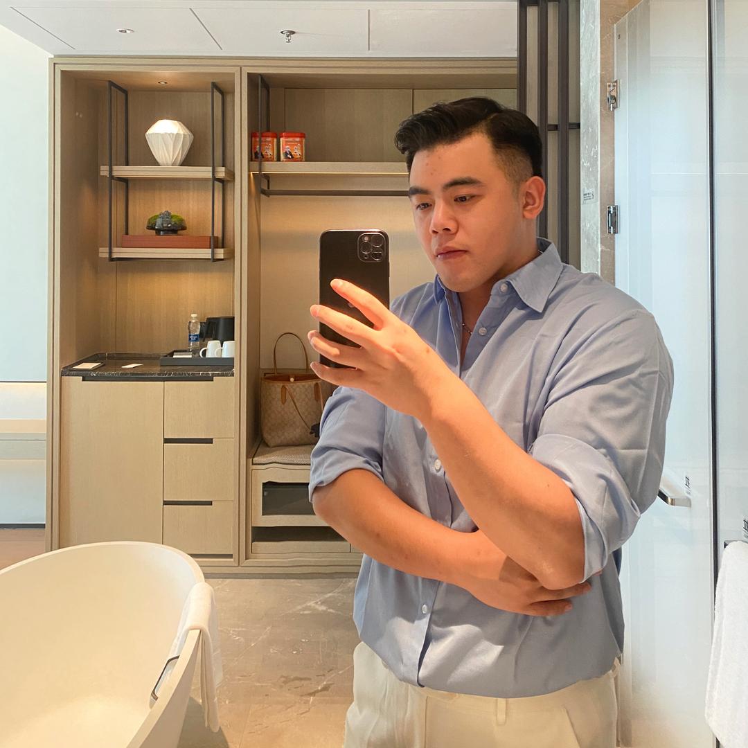 杨康ྀི