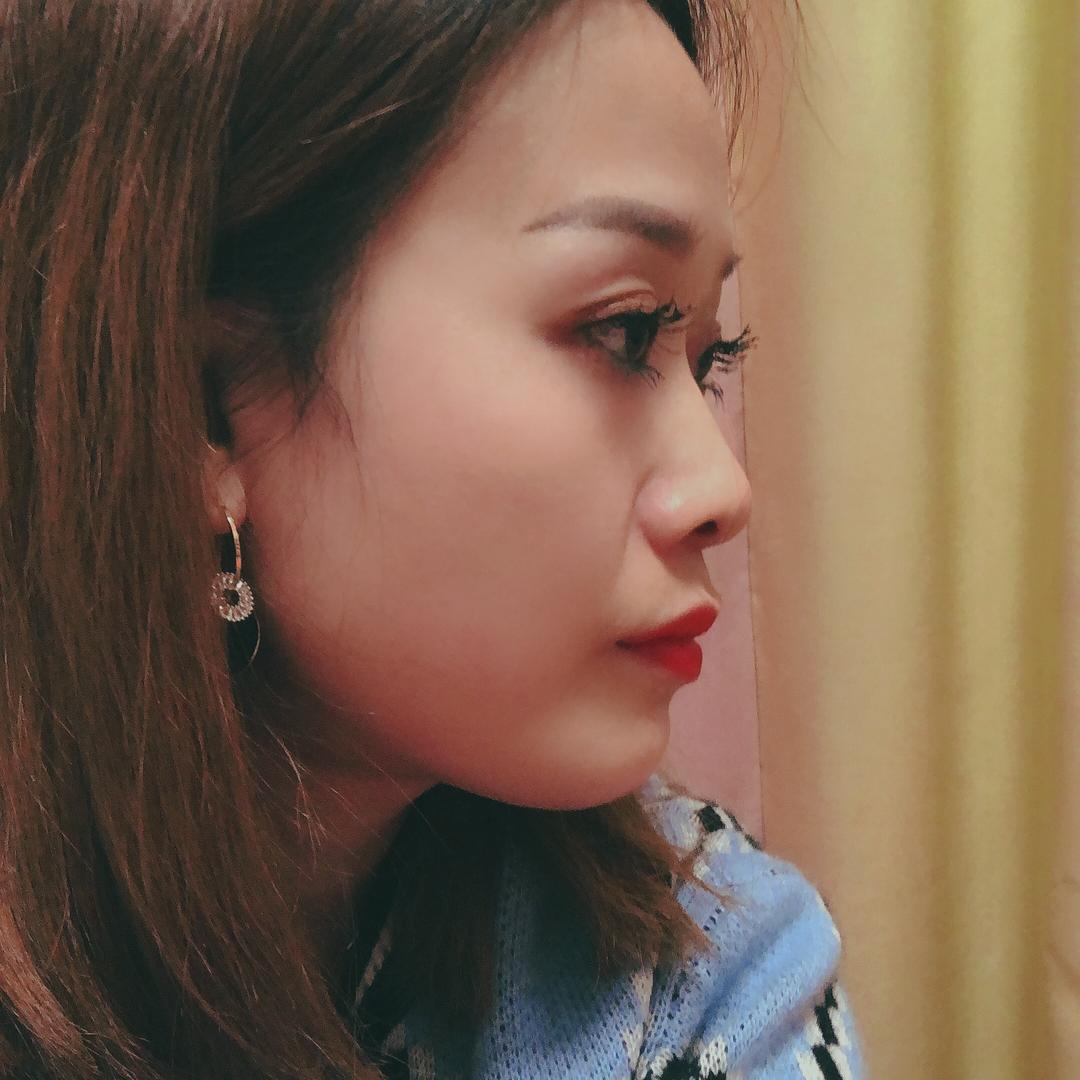 爱吃火锅的杨儿