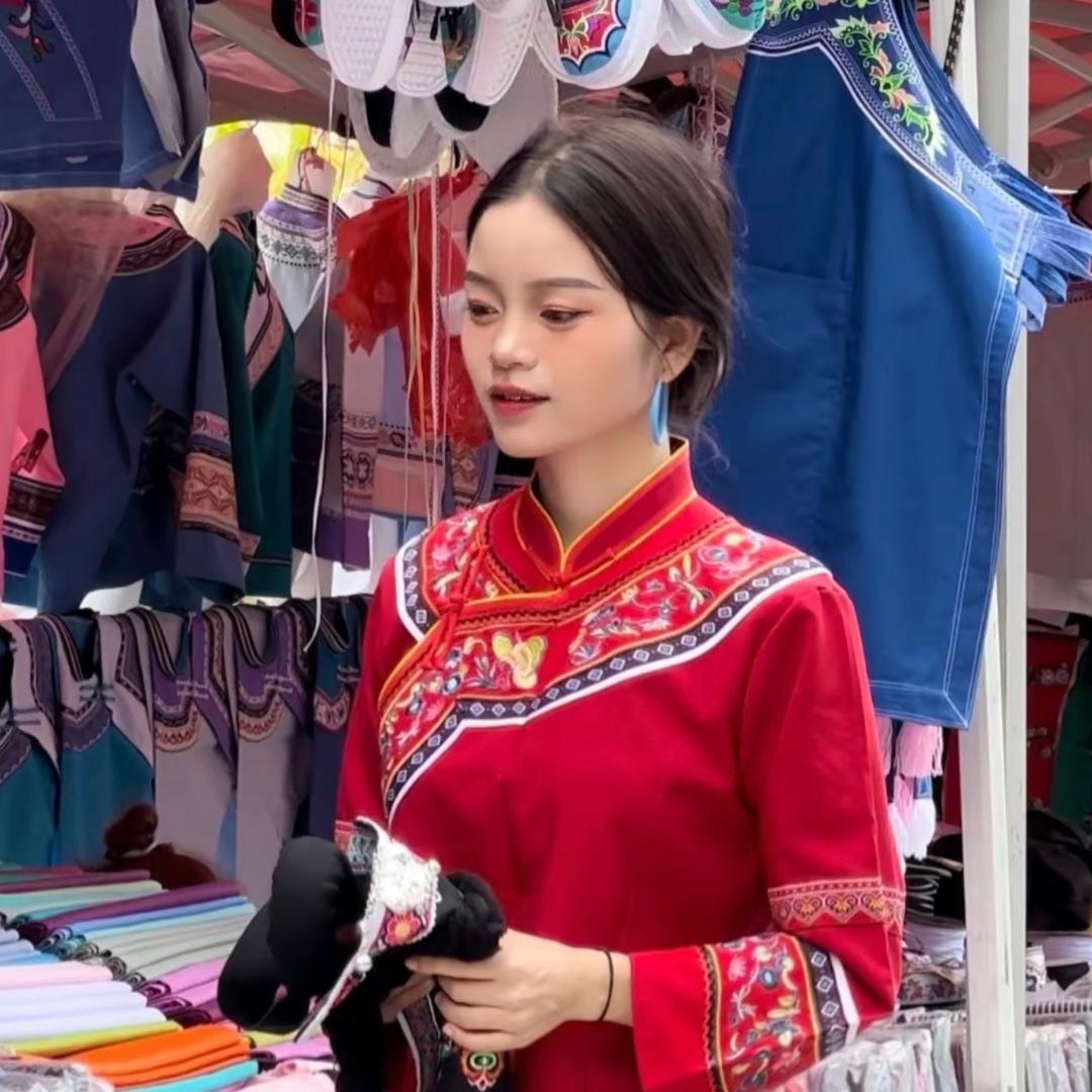 布依族小潘