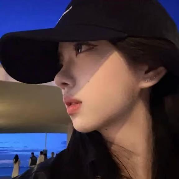 张张ㅤㅤㅤㅤㅤㅤ