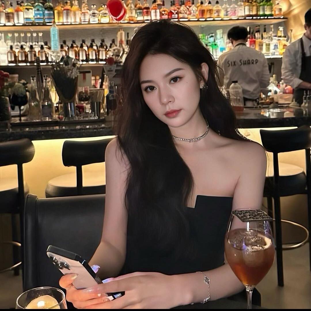 轻奢世家高铁站店—朵朵