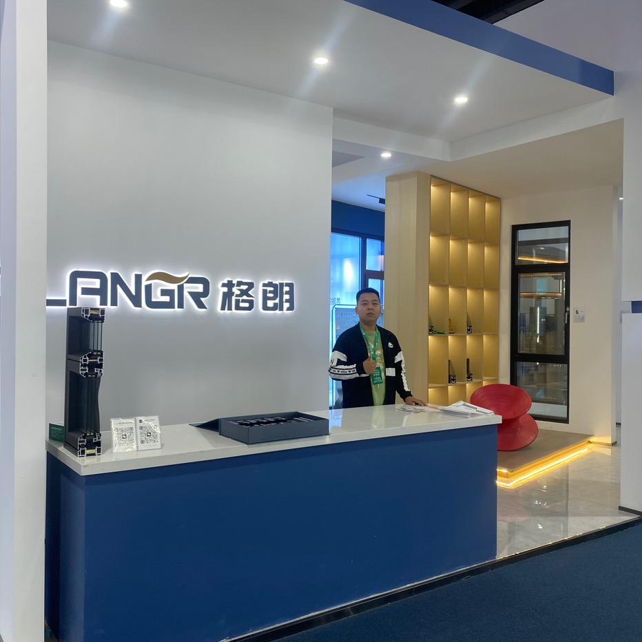 小郝在邢台做门窗