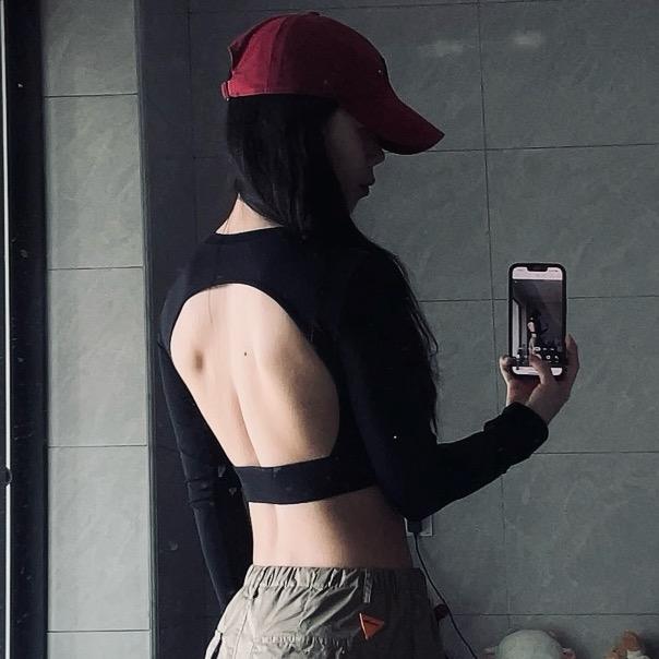 米妮健身穿搭