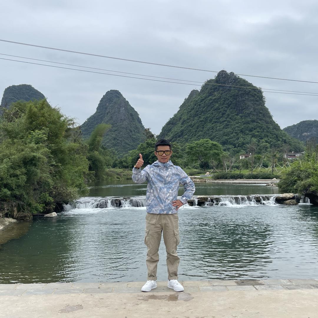 文山龙睿二手车 老开