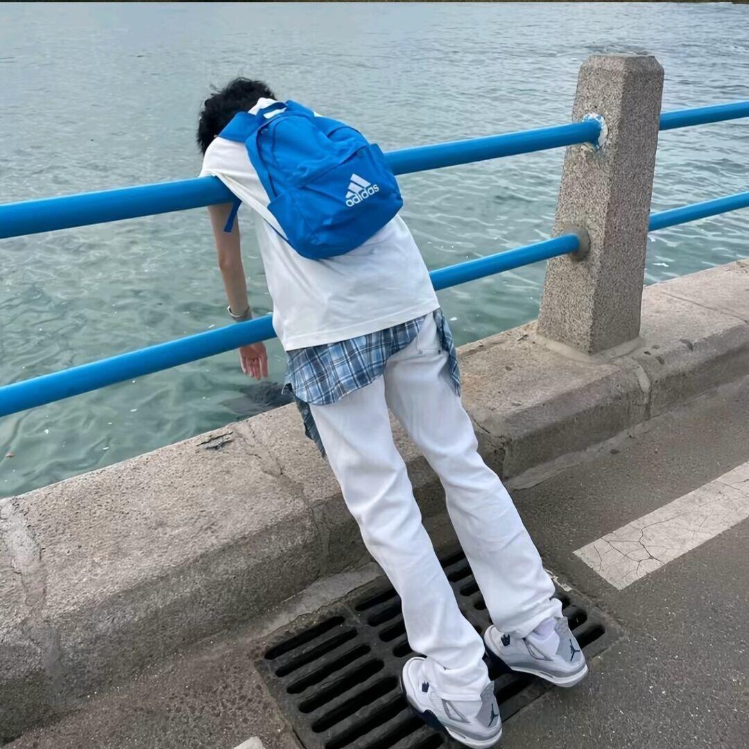 昶