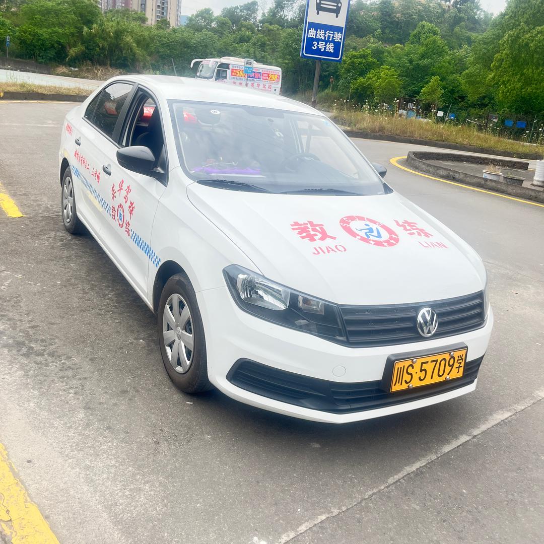 英华驾校任天富