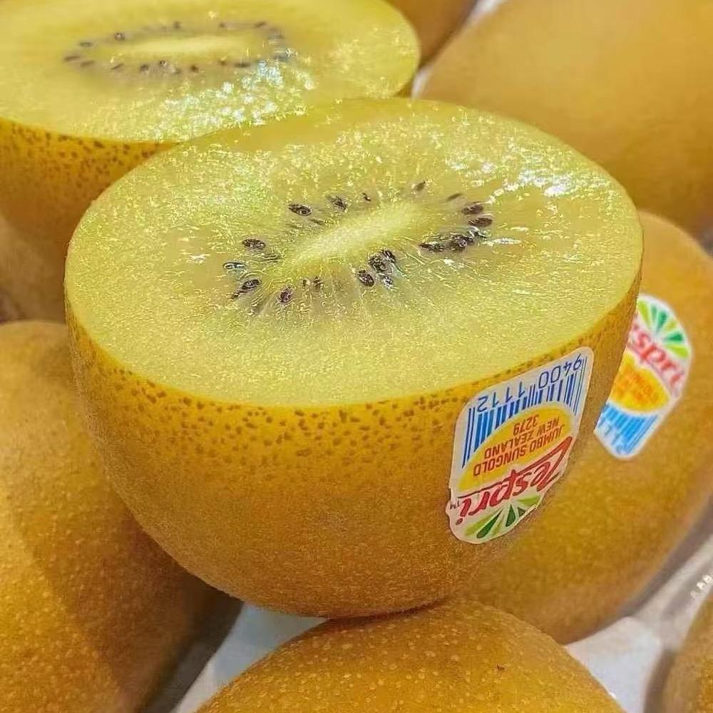 烈日下的摆摊仔