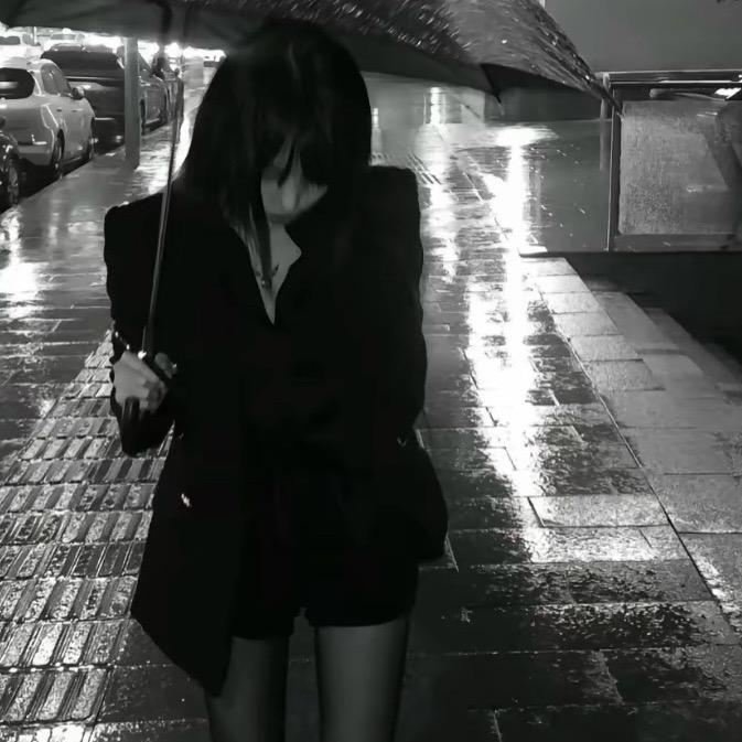 为了帮朋友减肥帮她扇嘴成功变成s