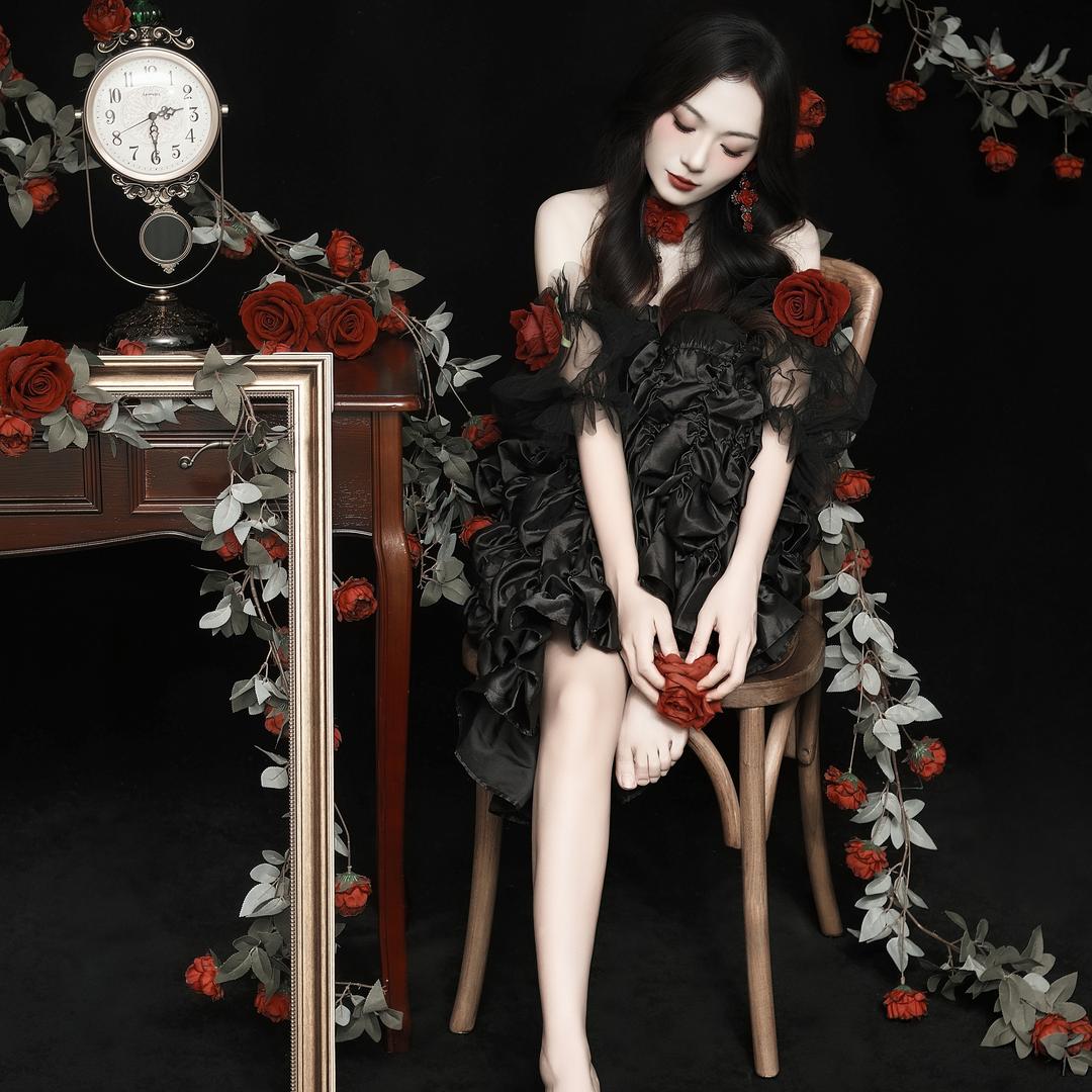 是玲玲吖（重生之摆摊卖虎皮酱香饼版）