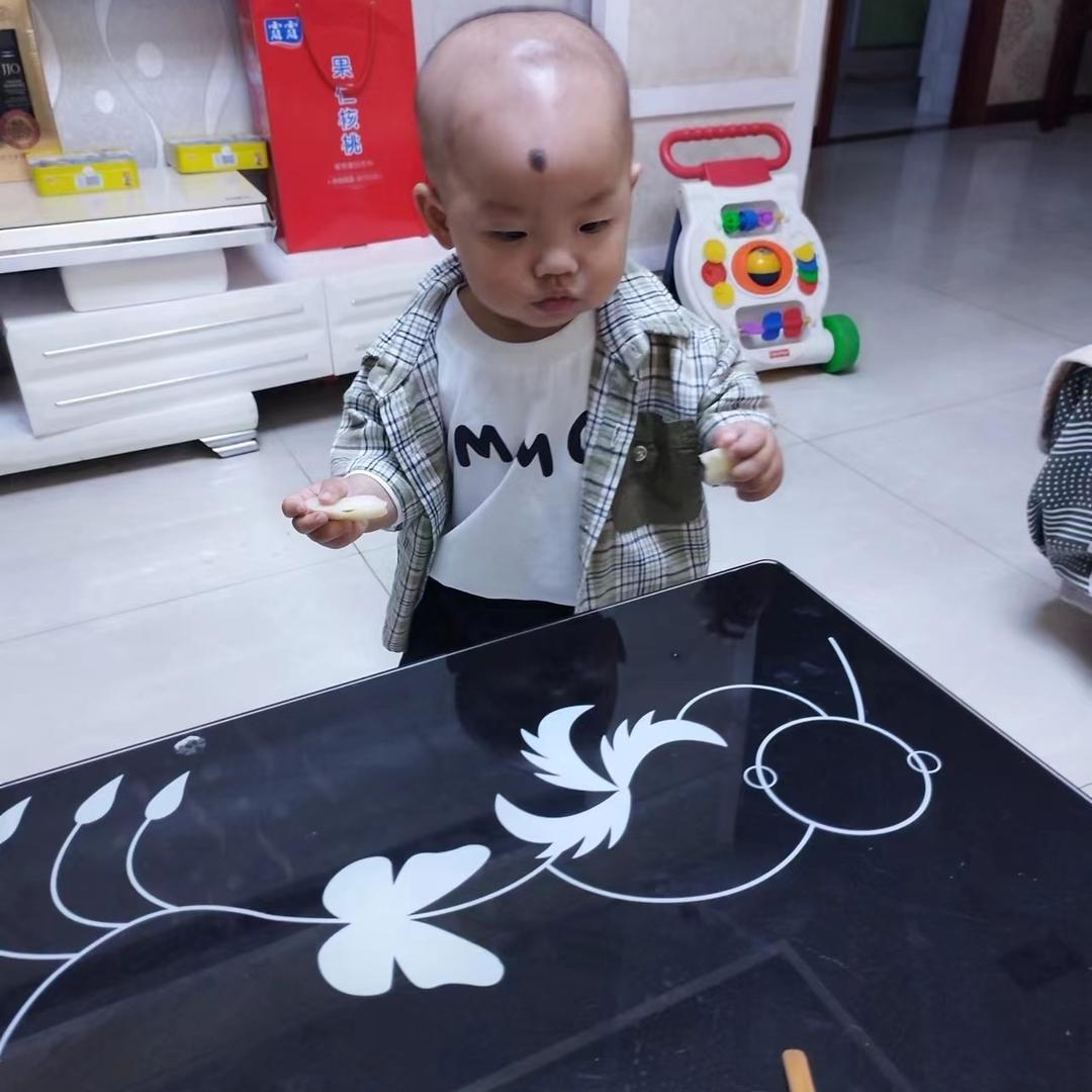 谭红