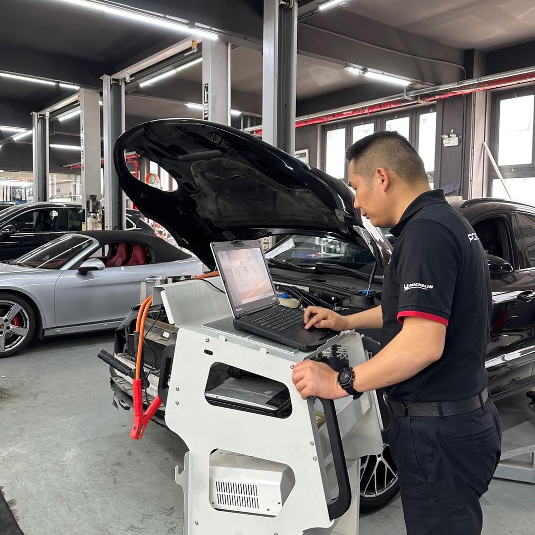 上海芈星-老秦的修车铺