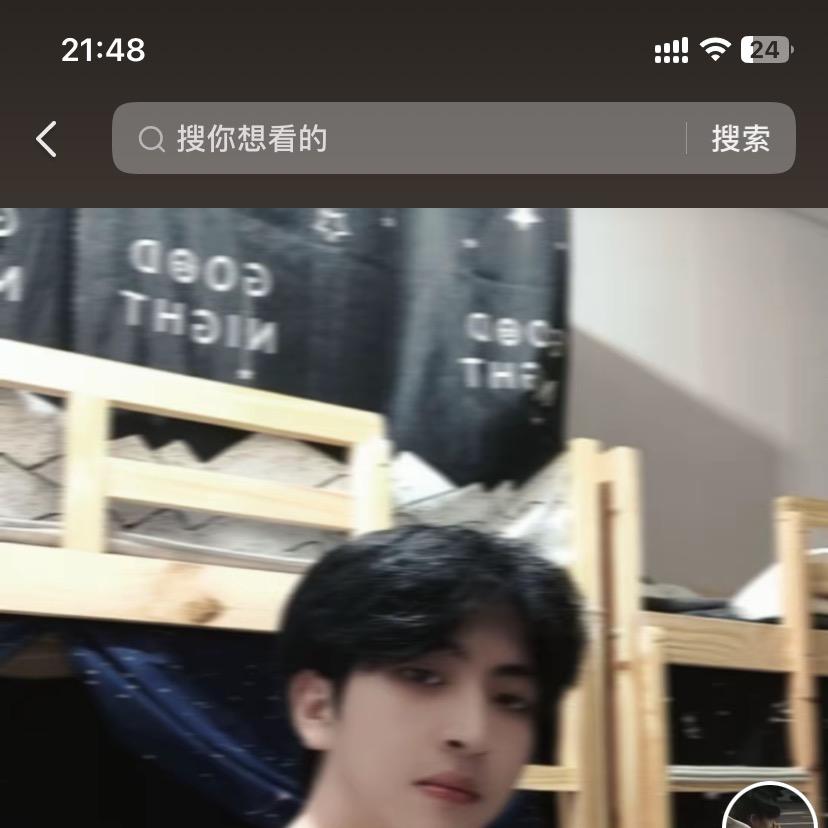 小鸡毛的服饰