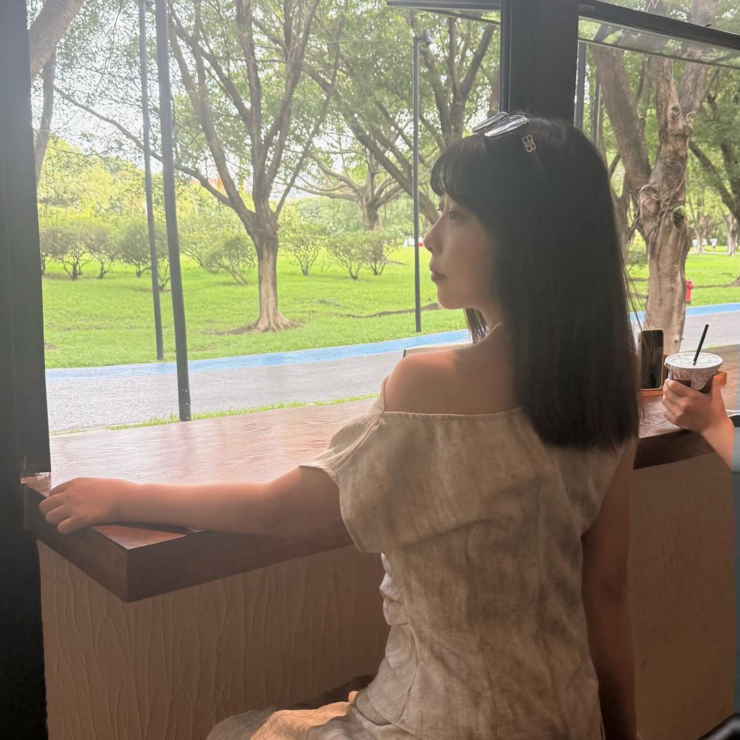 🕊露宝