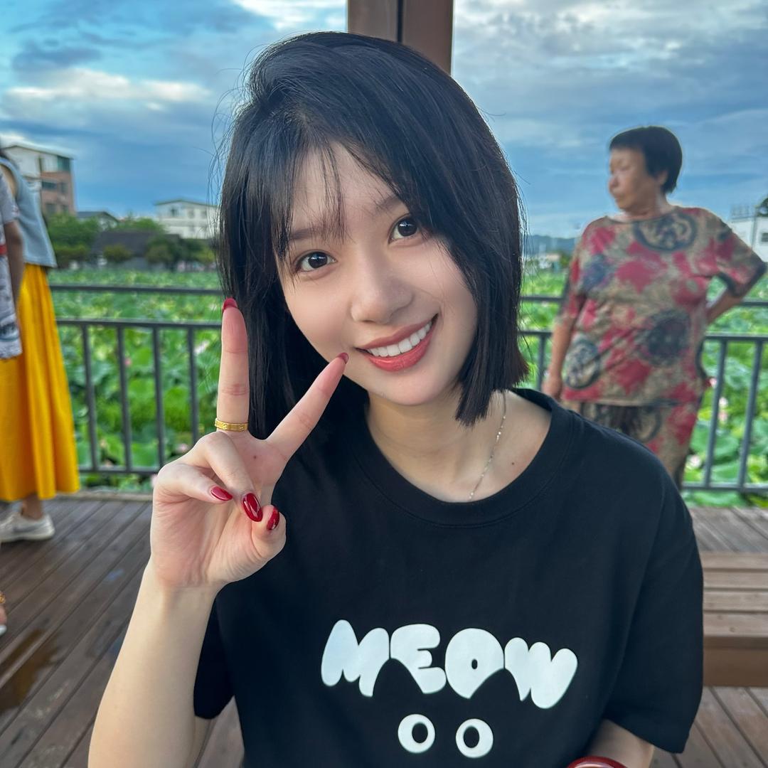 布比亚专营店的潘潘子