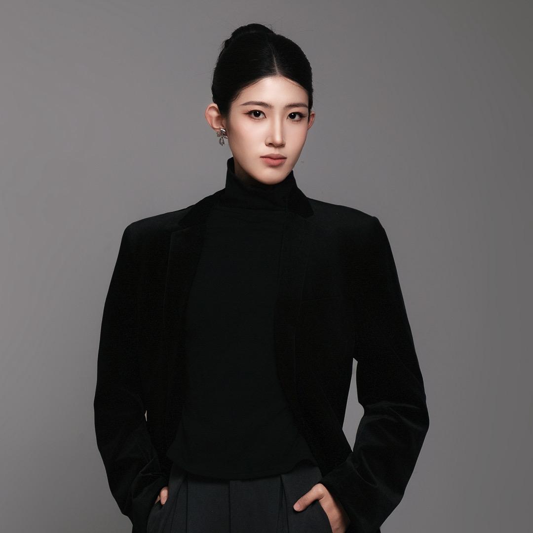 教模特的凡凡老师