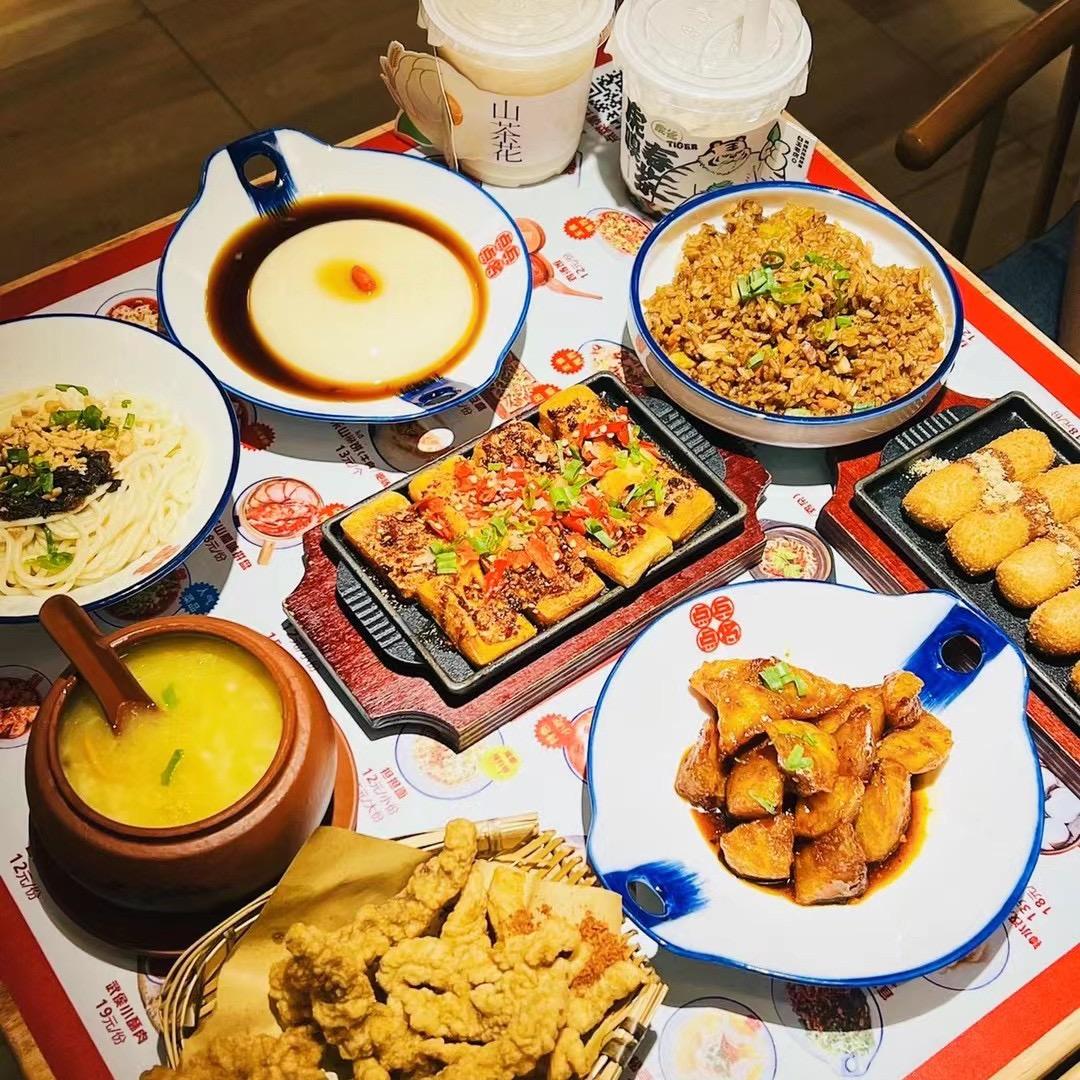 卖小吃的罗店长