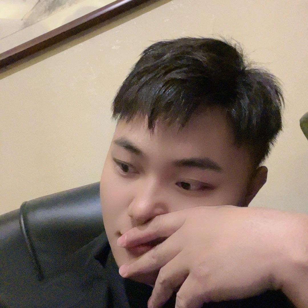 服装搭配师-佑希