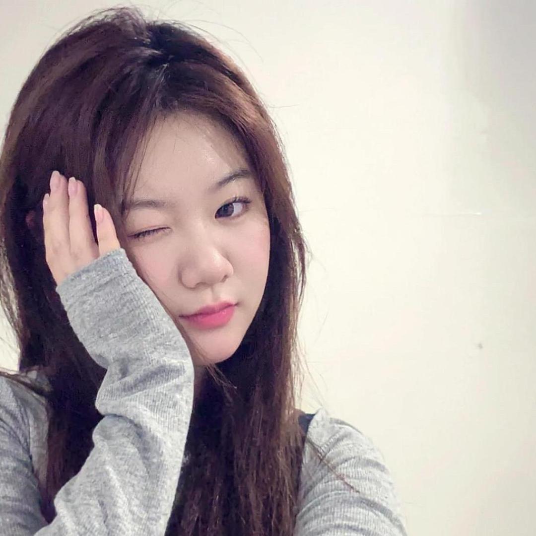 萝萝（早晚中超级大彩票版）