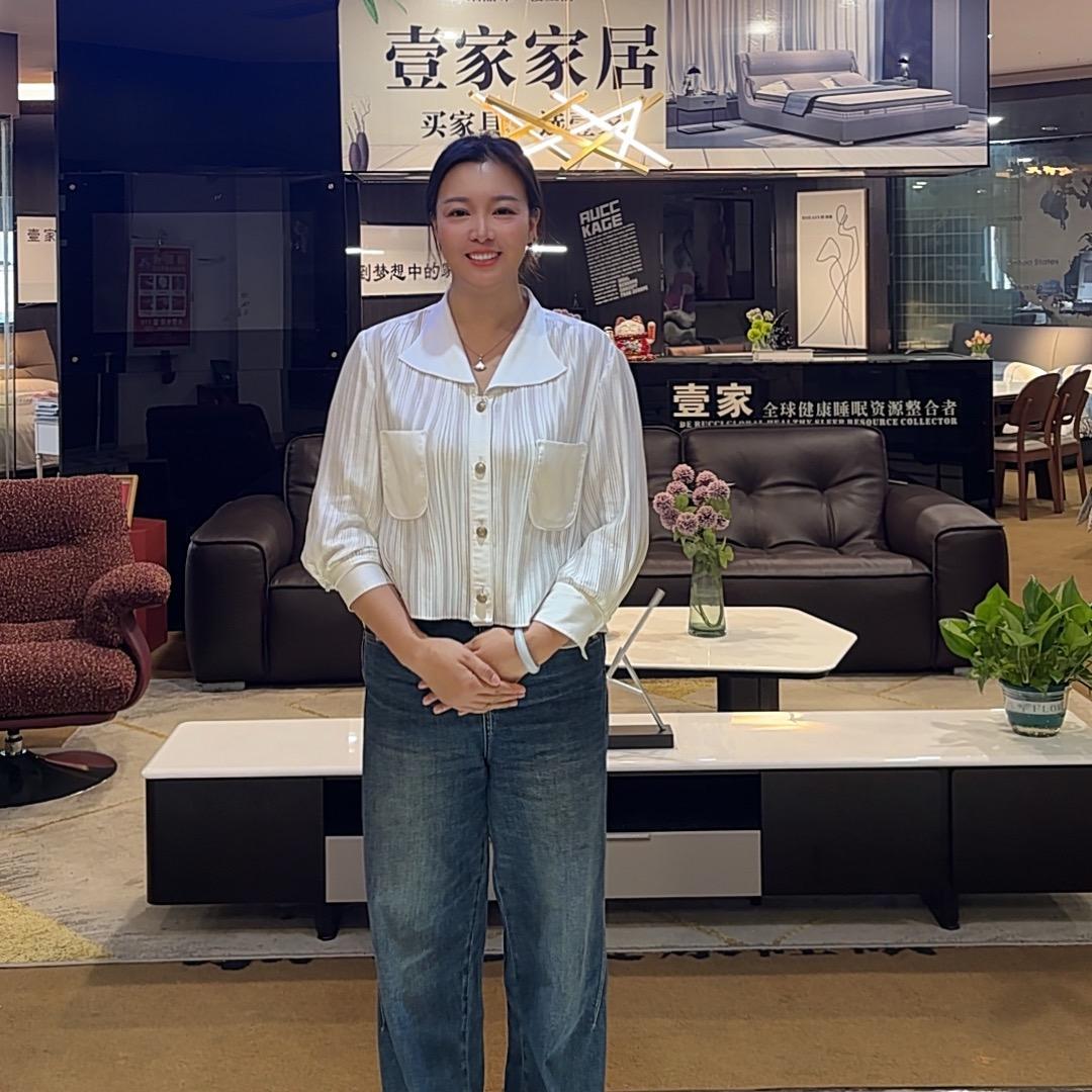 在金坛卖家具的静静