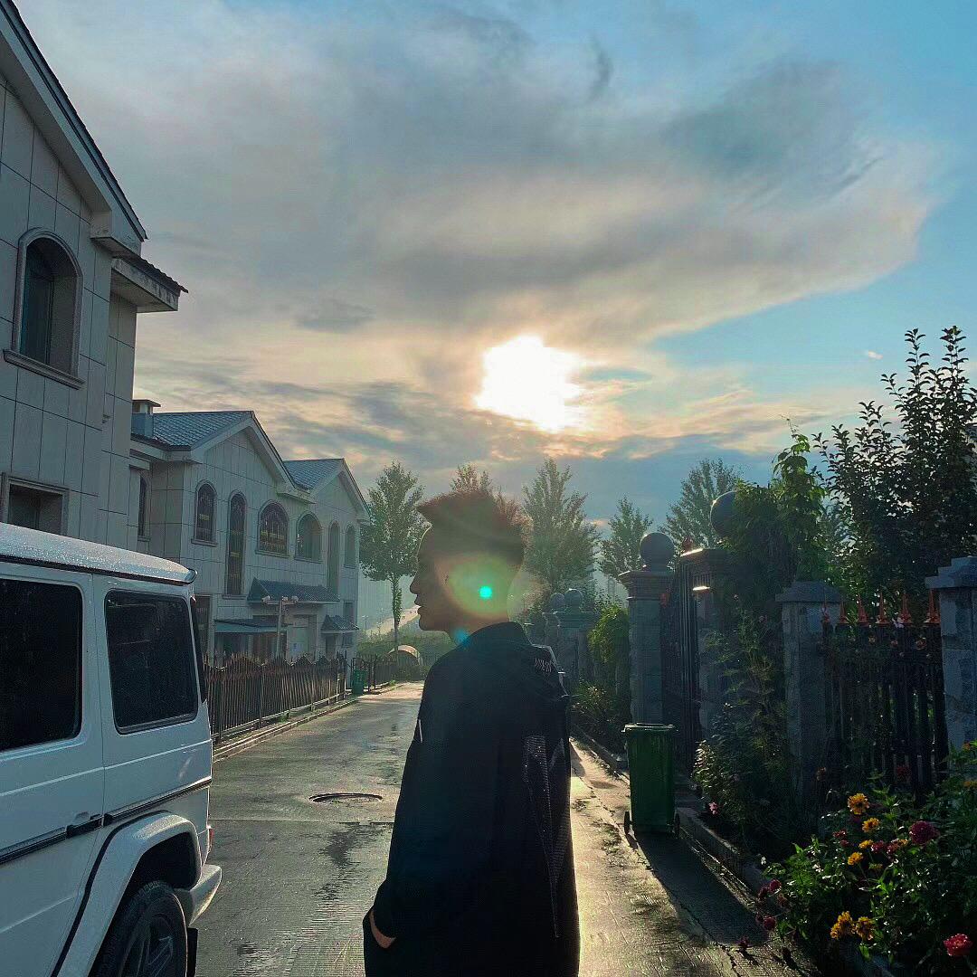 大哥远！🚶‍♂️@抖音