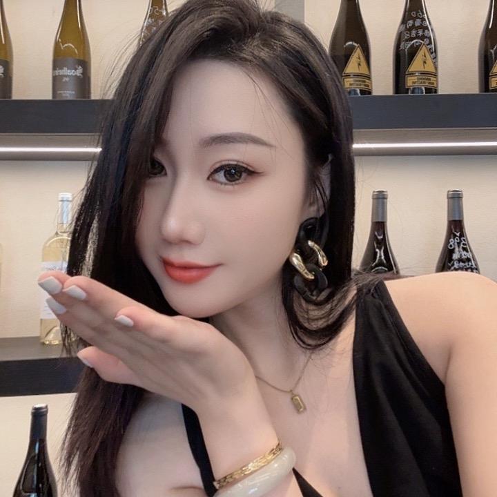 YY
