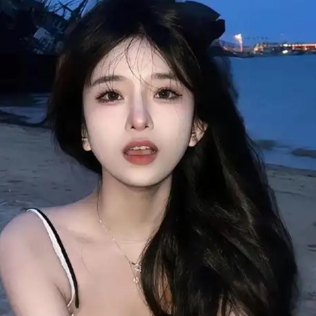 戊方穿搭公司运营小芳