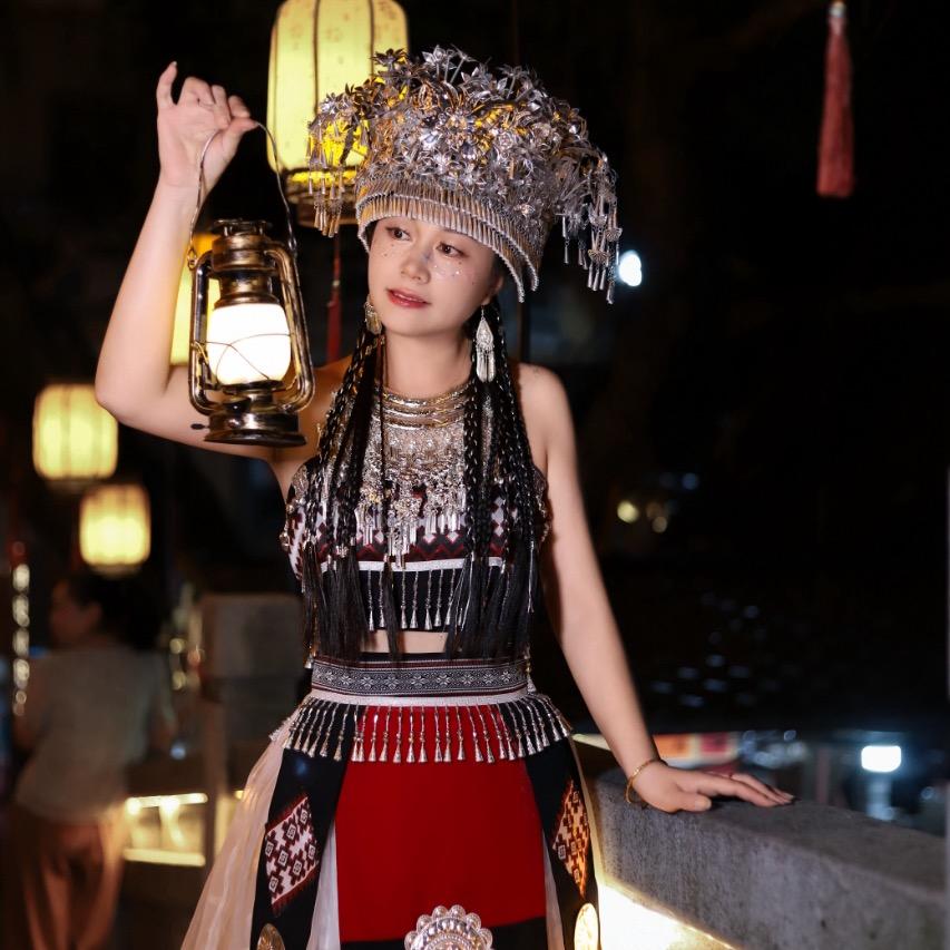 ༺ཌༀཉི燕子༃ༀད༻