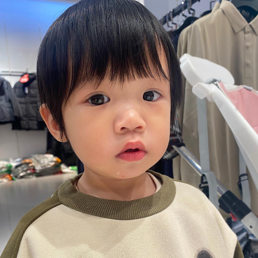 穿过眼瞳的那些明媚阳光丶