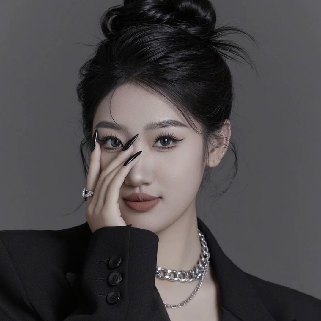 大蕊子^