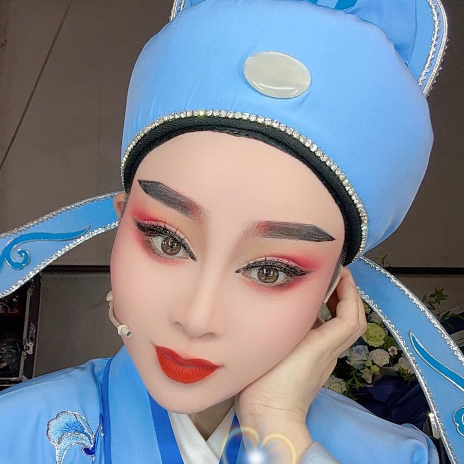 吴彩彩