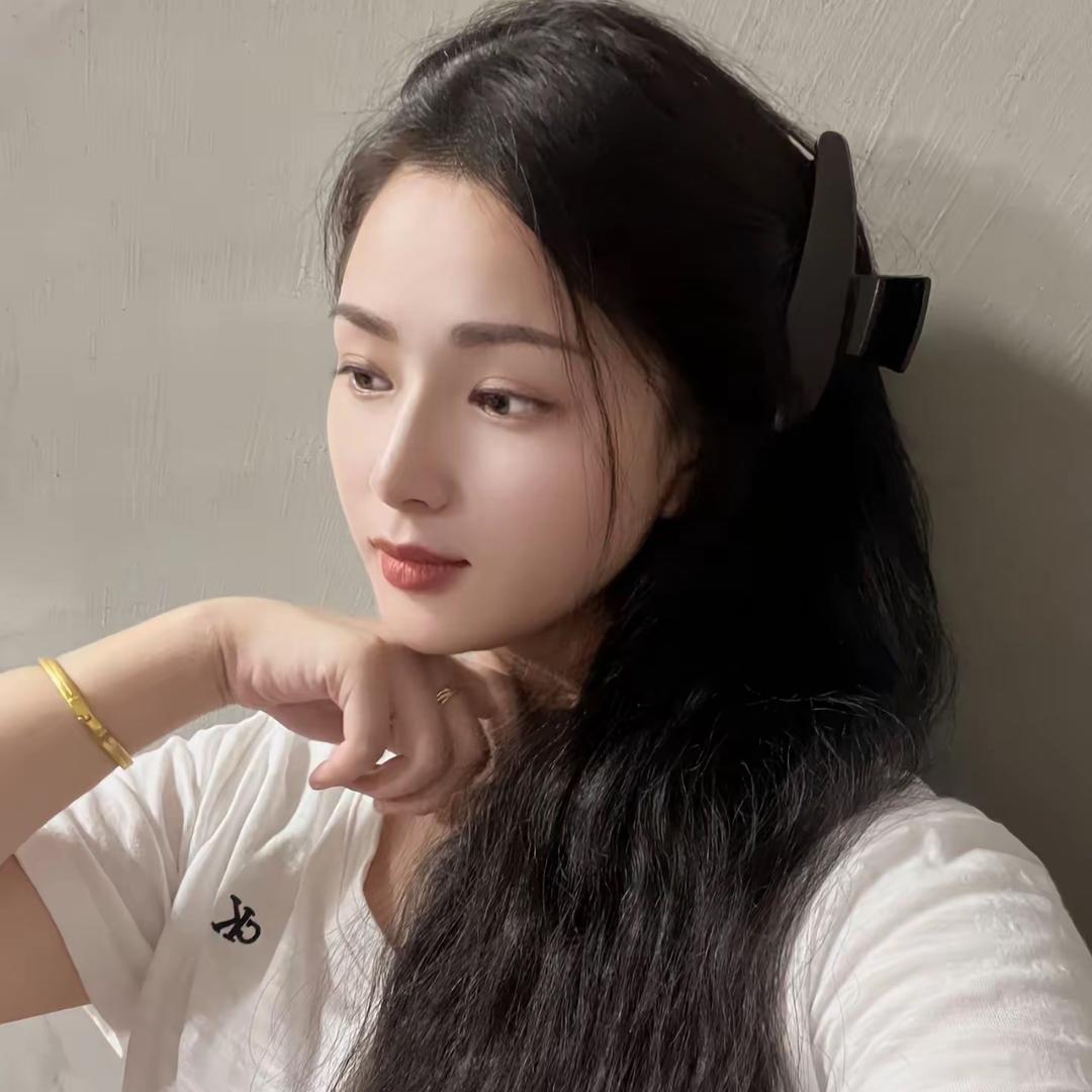 黑不溜秋