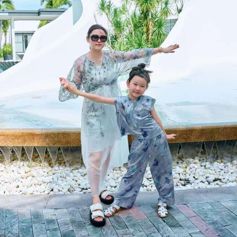 开心和老吴～布袋猪家纺