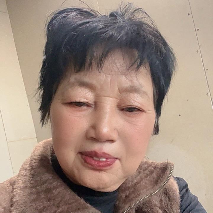 踢脚山下的李姥姥